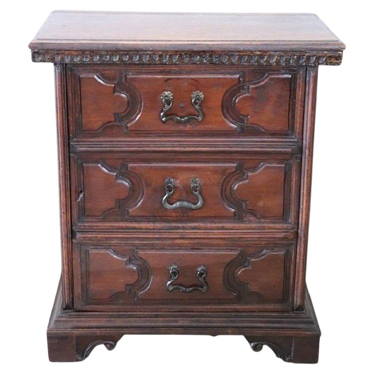 Table de Chevet Ancienne en Noyer