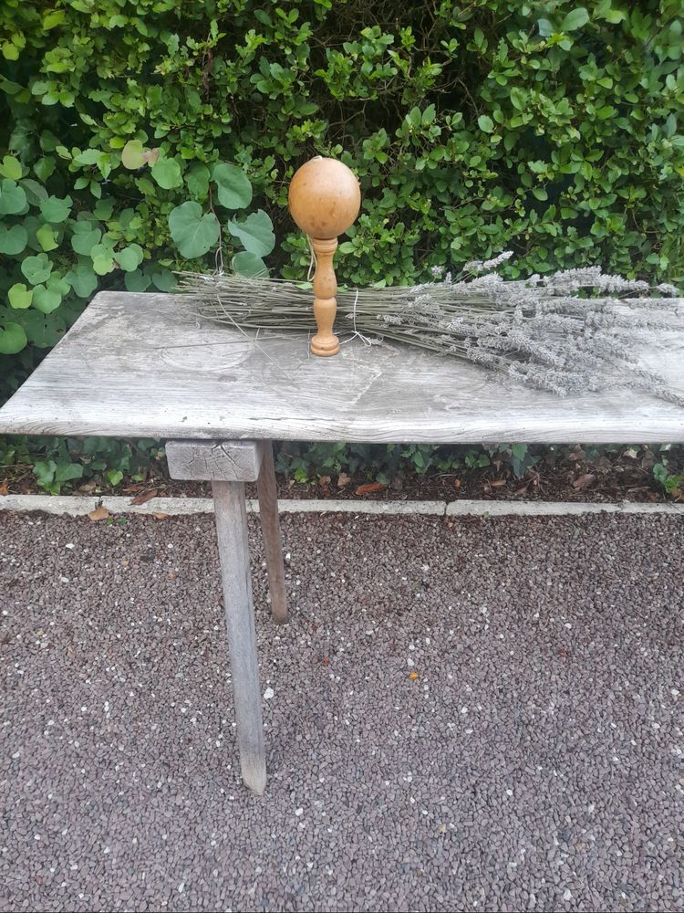 Vecchio tavolo da lavaggio
