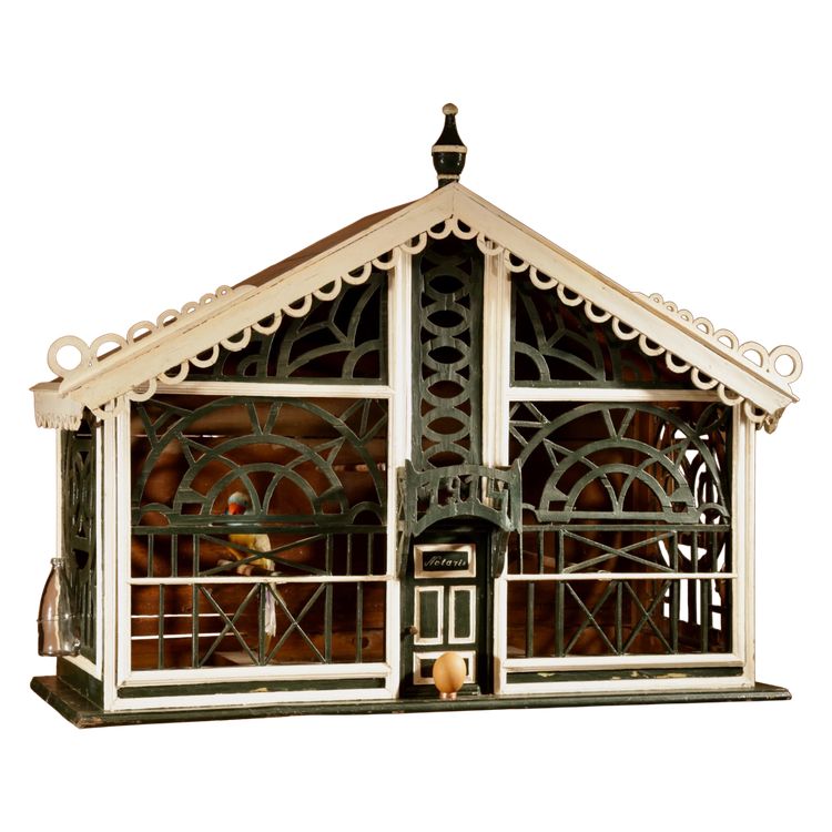  Decorative birdcage in openwork wood, dating from 1914.