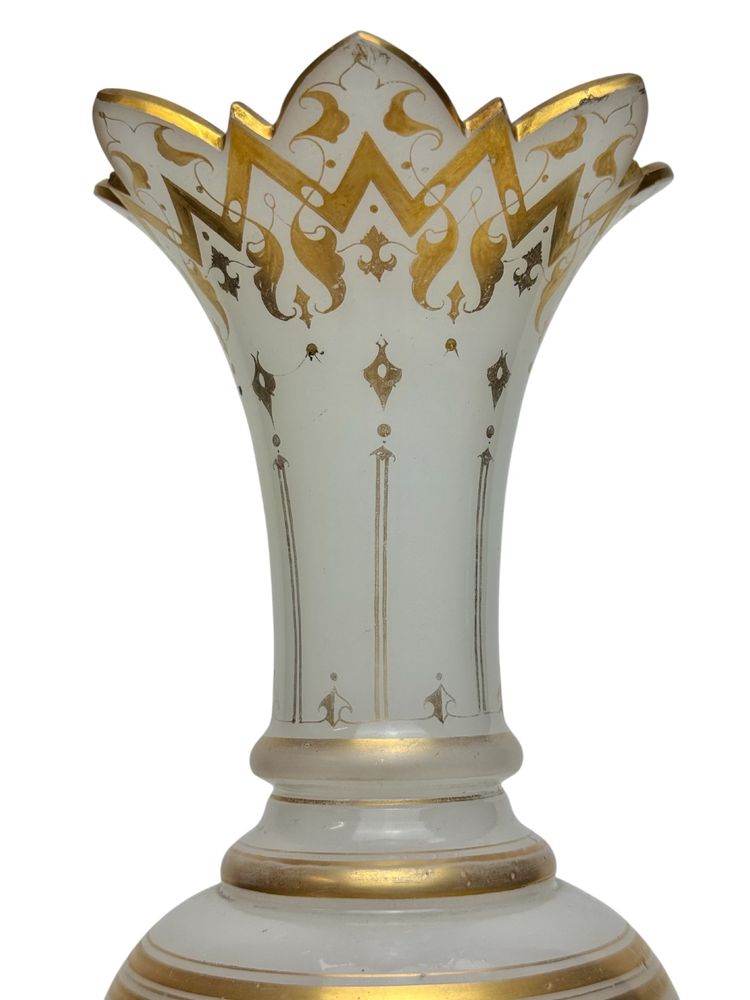 Baccarat - Opaline Vase