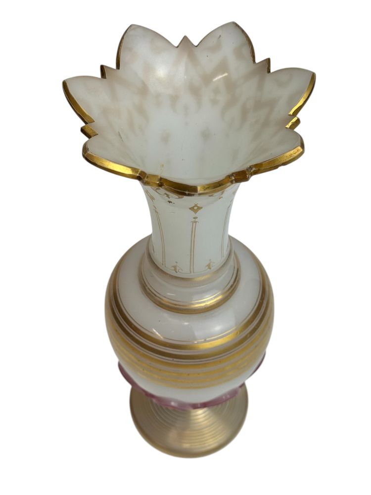 Baccarat - Opaline Vase