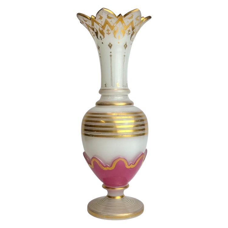 Baccarat - Opaline Vase