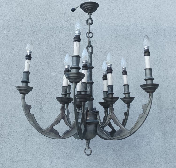 10-arm pewter Gothic-style chandelier