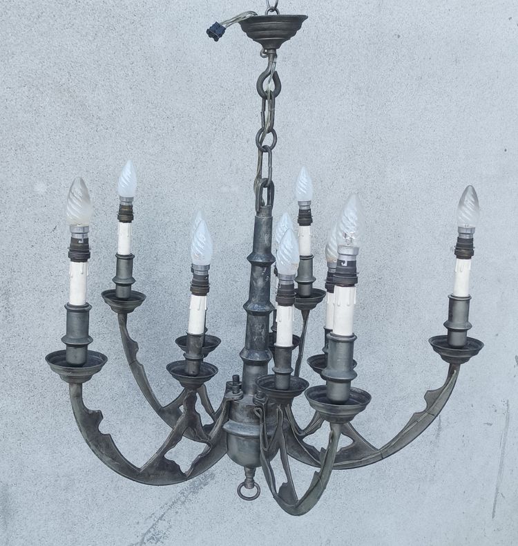 10-arm pewter Gothic-style chandelier