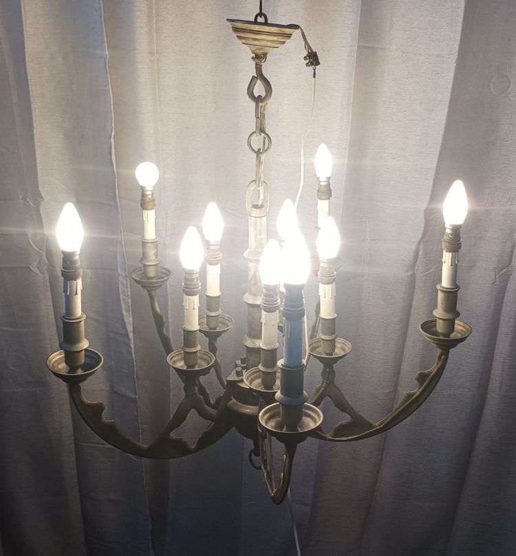 10-arm pewter Gothic-style chandelier