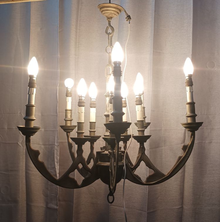 10-arm pewter Gothic-style chandelier
