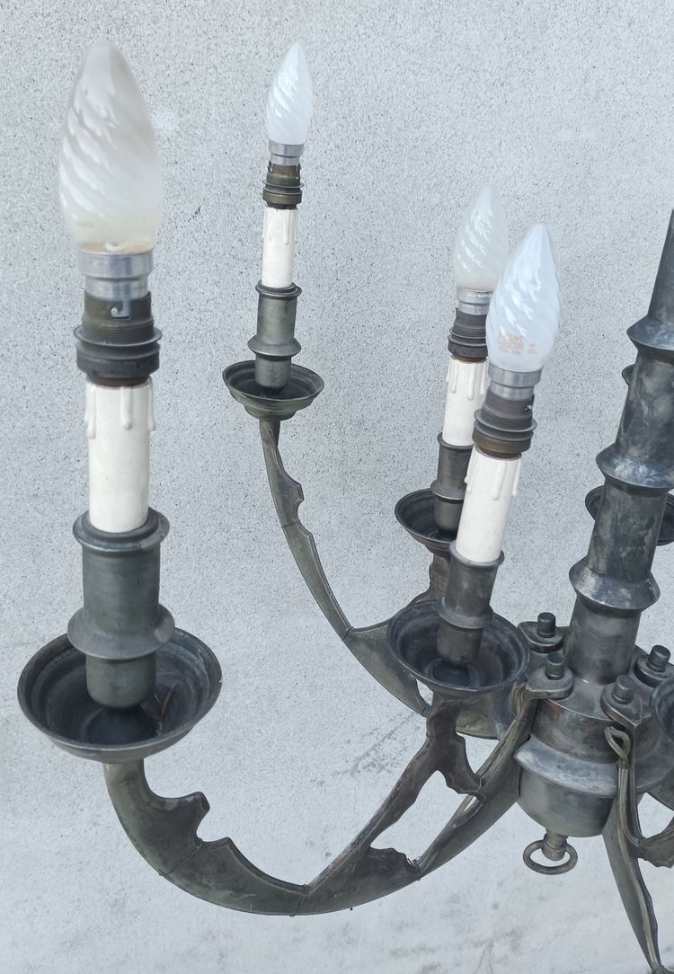 10-arm pewter Gothic-style chandelier