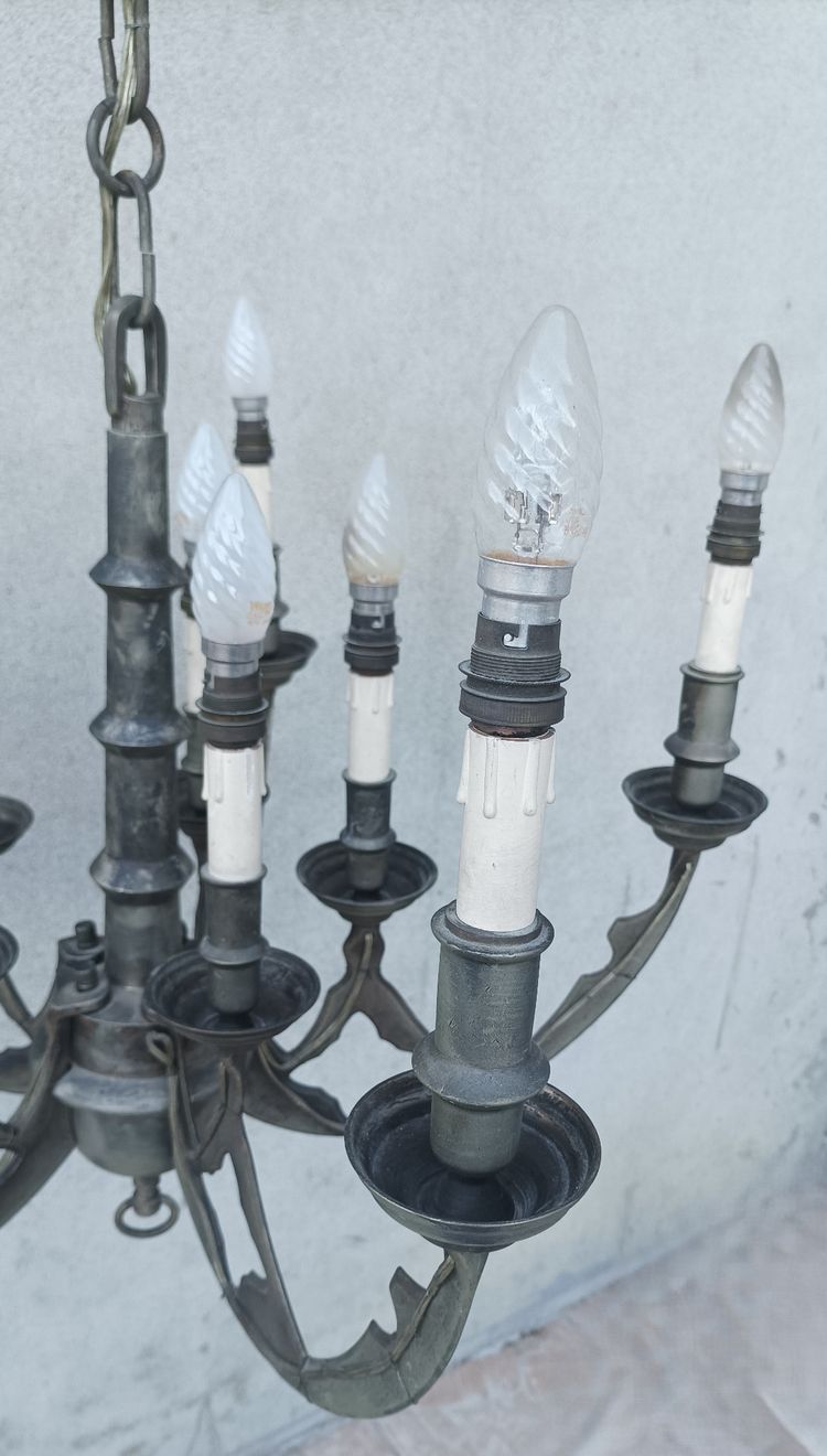 10-arm pewter Gothic-style chandelier