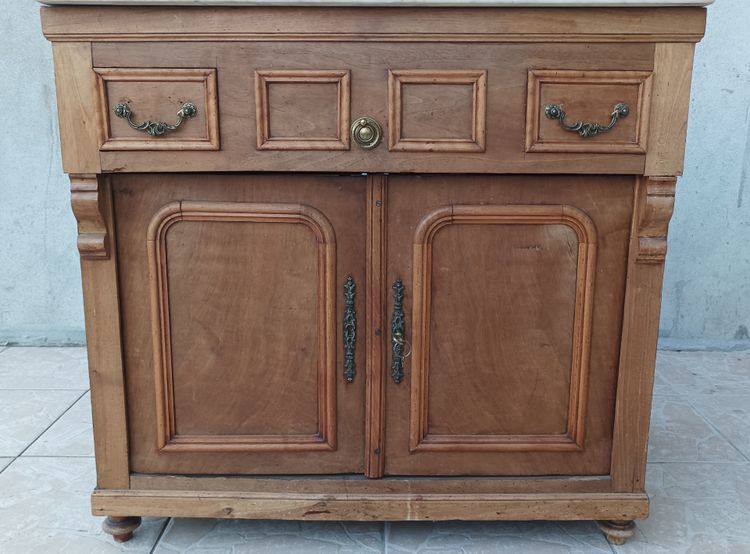 Walnut vanity unit
