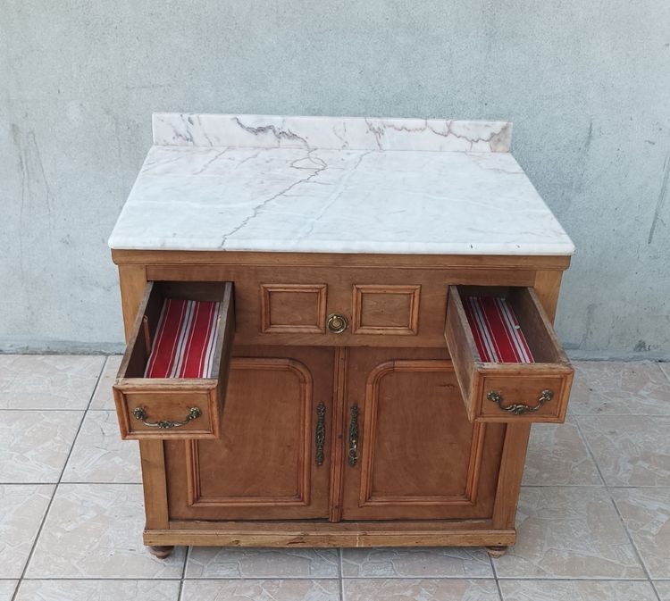 Walnut vanity unit