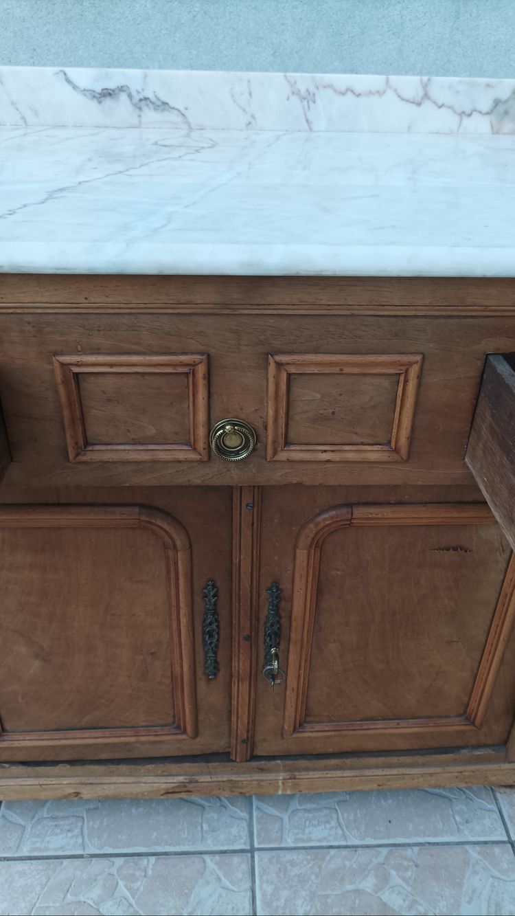 Walnut vanity unit
