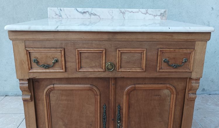 Walnut vanity unit