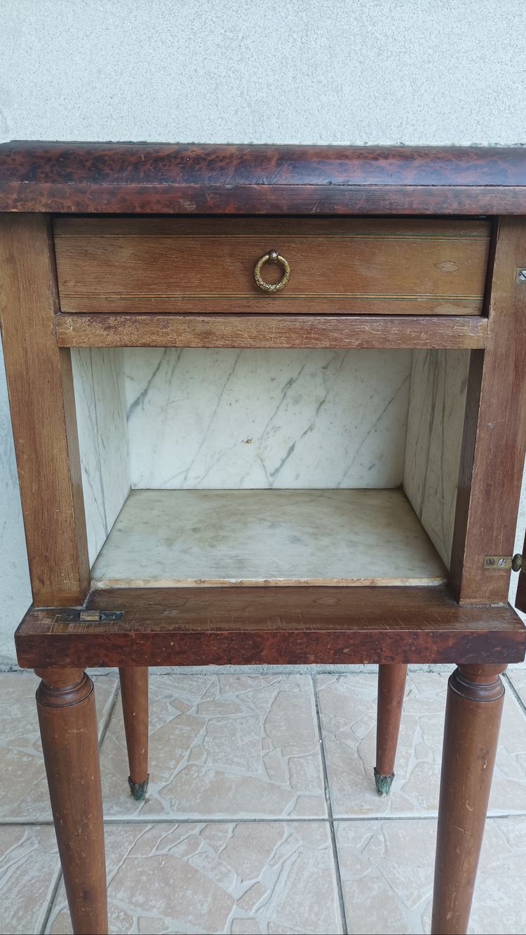 Louis XVI bedside table in burr cedar