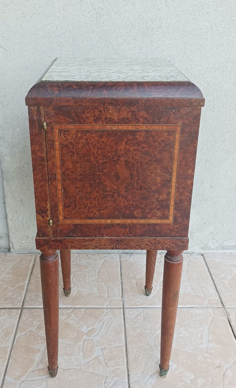 Louis XVI bedside table in burr cedar