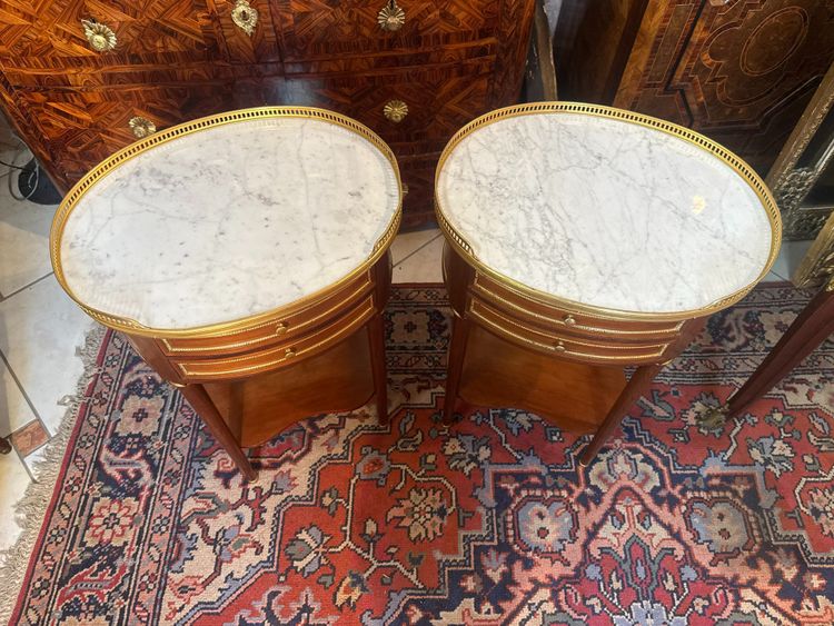 PAIRE DE TABLES TAMBOUR STYLE LOUIS XVI DES ATELIERS DISSIDI A PARIS