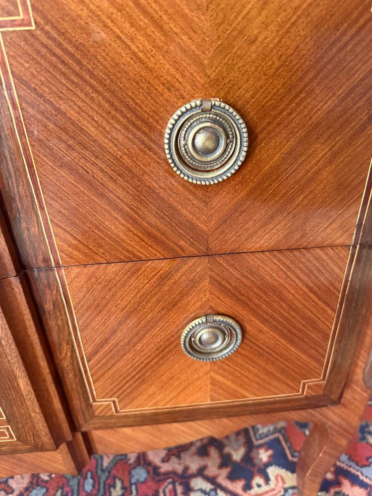 CASSETTIERA IN STILE DI TRANSIZIONE