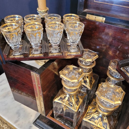 Liquor cabinet in the taste of Tahan, complete with 16 glasses and 4 decanters Boulle inlay
