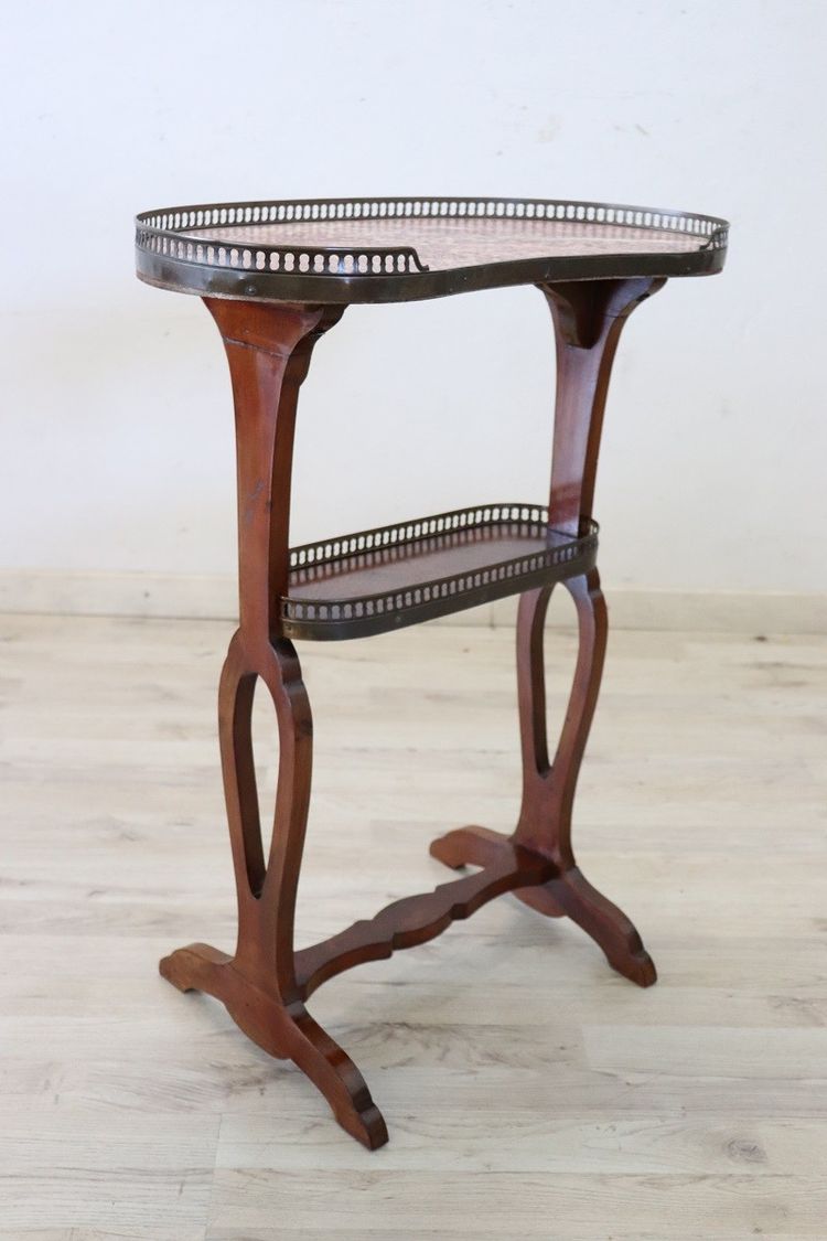 Antique Side Table in Walnut and Marble Top