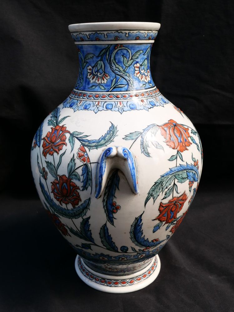 Manufacture de SAMSON, fin XIXème siècle, Vase balustre Iznik en faïence polychrome