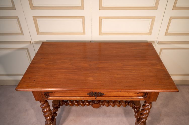 Table à écrire Louis XIII Bordelaise