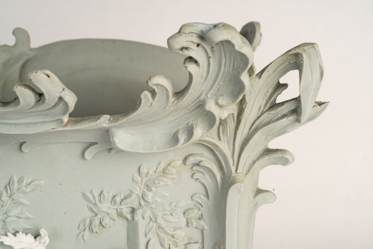 Una fioriera Wedgwood, fine del XIX secolo