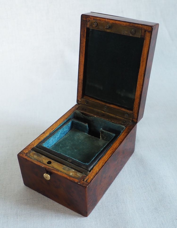 Cassa per orologio intarsiata d'epoca Napoleone III