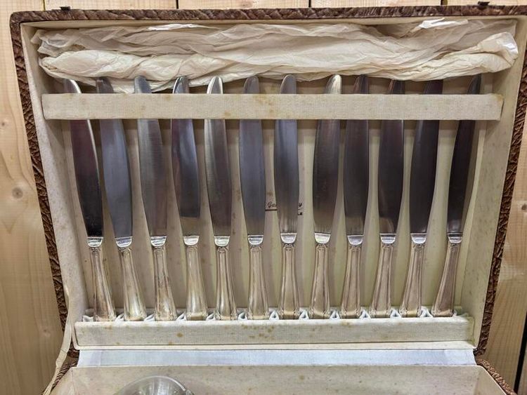 HERGER HIGHER IN SLEAD METAL
