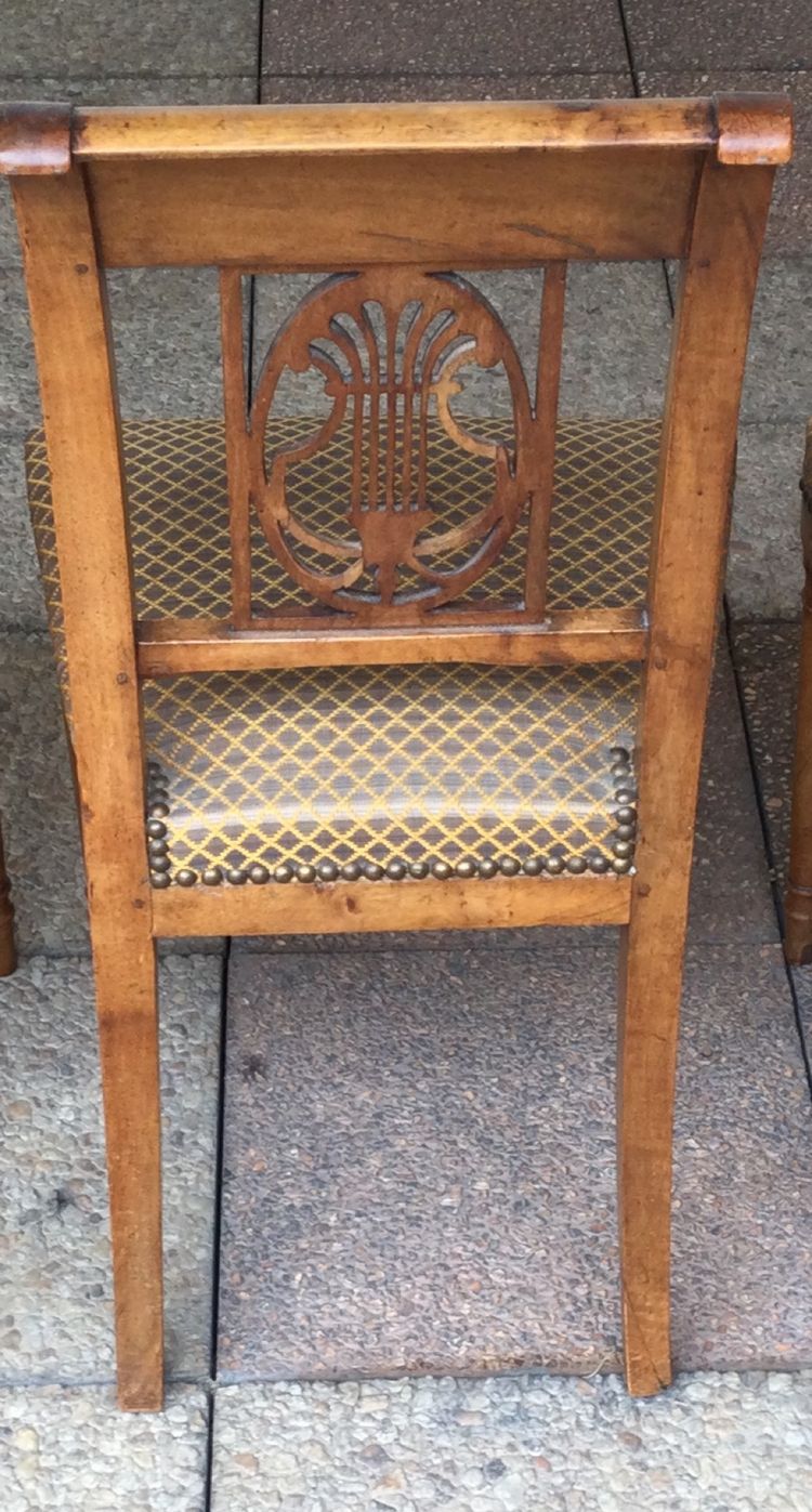 Una sedia in stile Directoiire