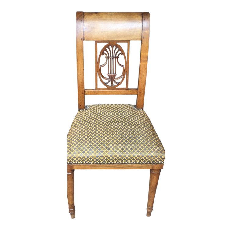 Una sedia in stile Directoiire