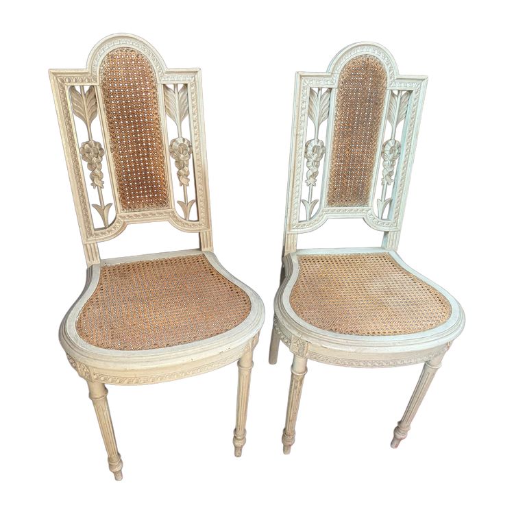 PAIRE DE CHAISES DE STYLE LOUIS XVI