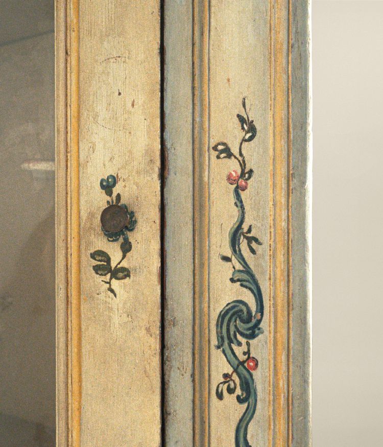 Large corner cabinet in lacquered wood, Genoa, 18th century
