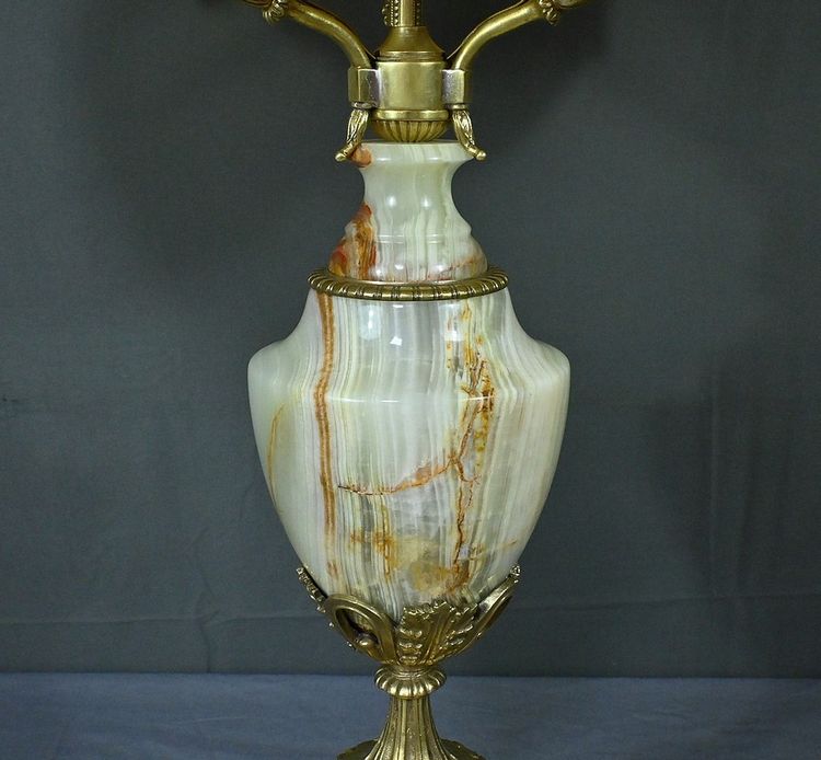 Bedeutende Lampe aus Onyx und Bronze, Stil Louis XVI - 20.
