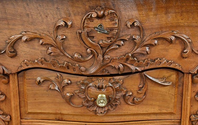 Walnut coffee table, Louis XV style - Early 20th century