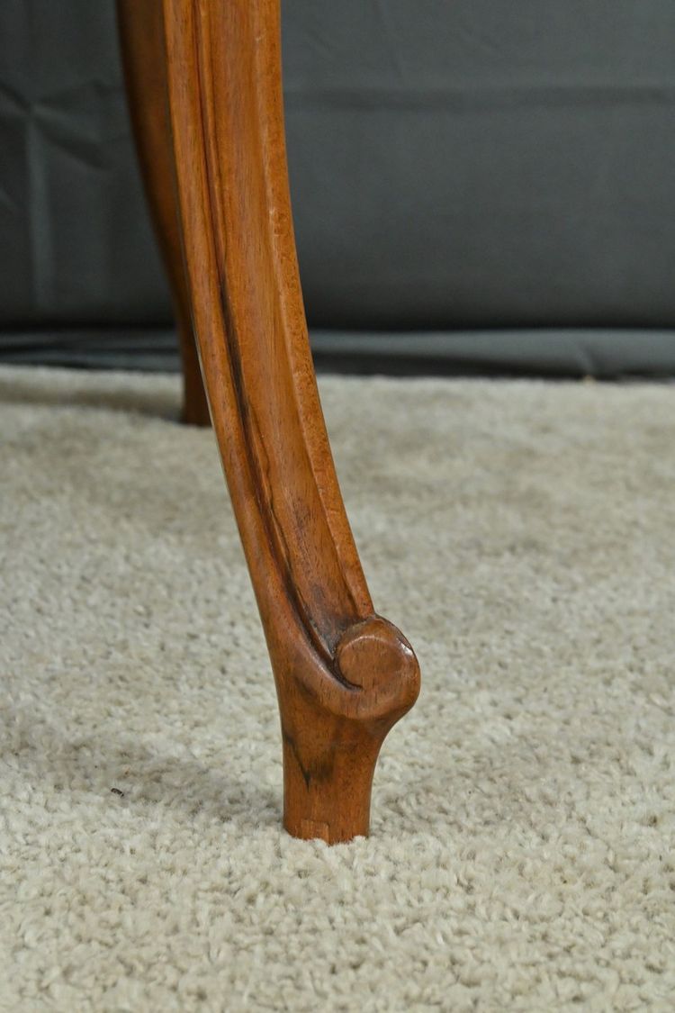 Walnut coffee table, Louis XV style - Early 20th century
