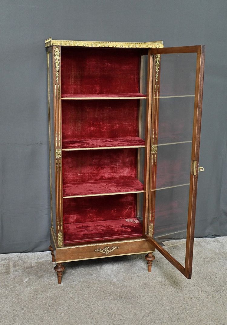 Vitrine en Acajou, style Louis XVI – Milieu XXe