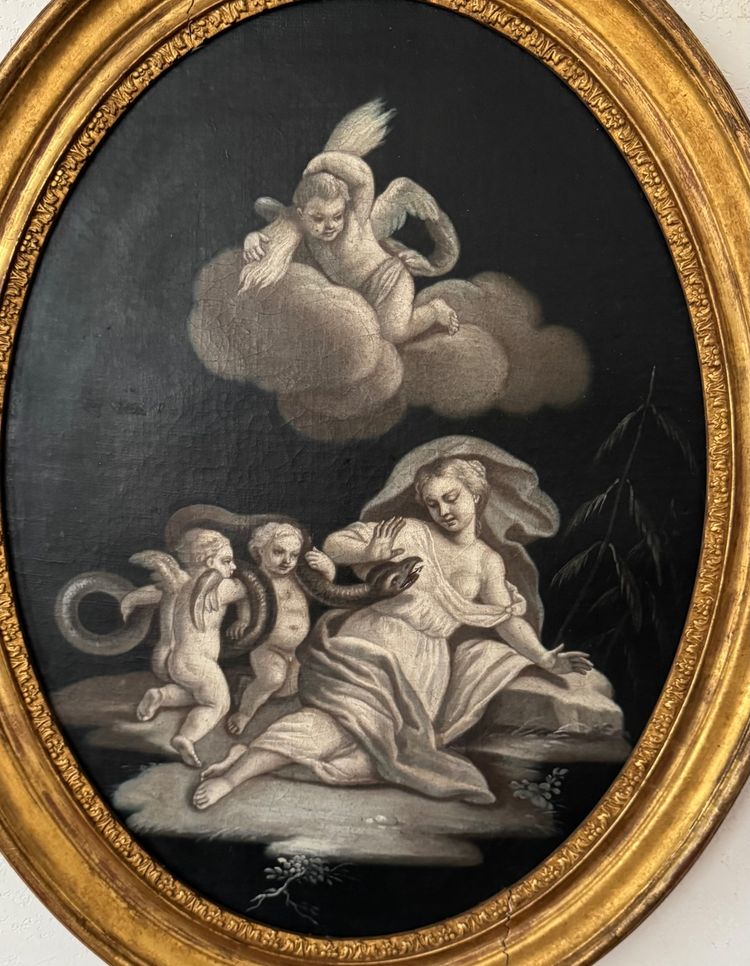 Paire de grandes grisailles en medaillons  « scène à l’antique » 18ème