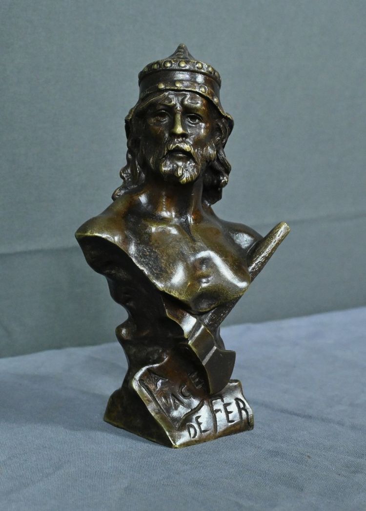 Paar Bronzebüsten "Steinzeit & Eisenzeit" signiert J. Garnier - Ende 19.