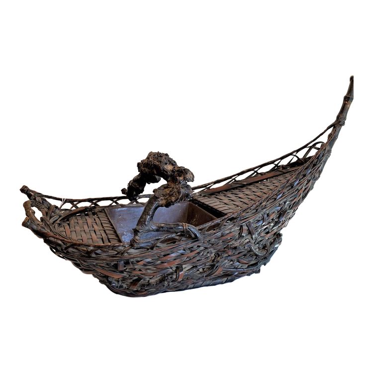 Japanese Boat Shaped Basket For Ikebana Late 19th Century