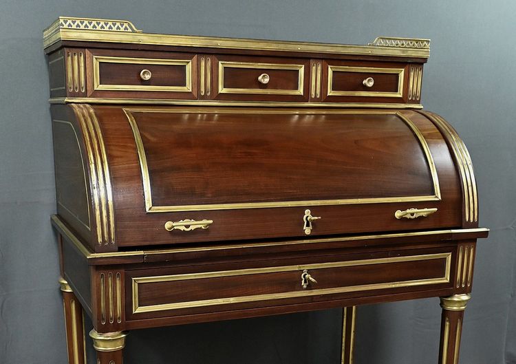 Small Mahogany Cylinder Desk, Louis XVI style - Mid-19th century