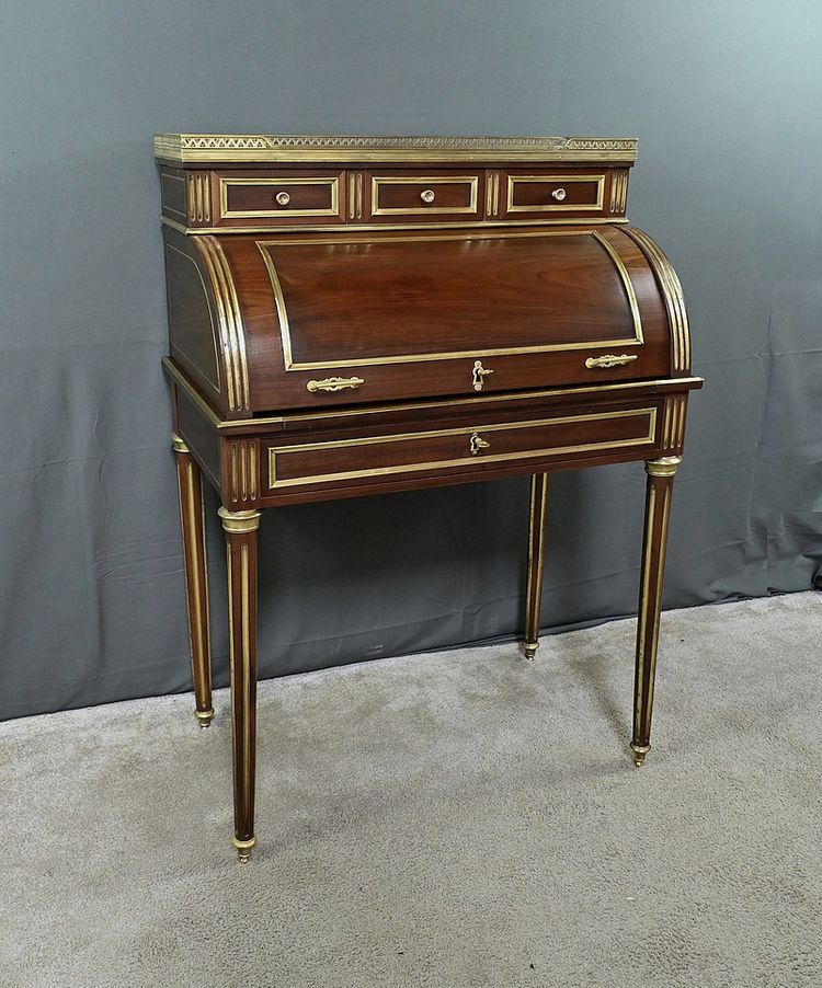 Small Mahogany Cylinder Desk, Louis XVI style - Mid-19th century