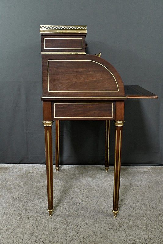 Small Mahogany Cylinder Desk, Louis XVI style - Mid-19th century