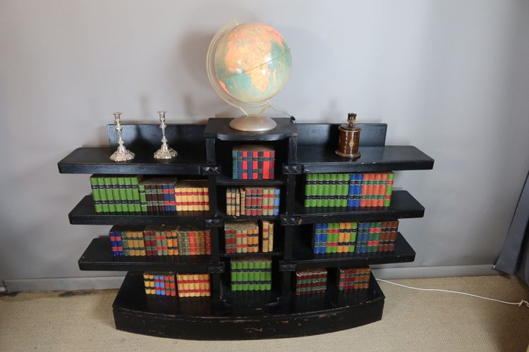 Library shelf