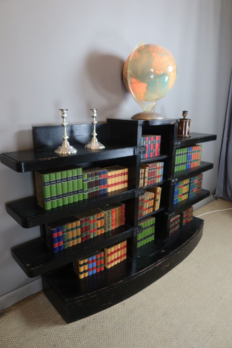 Library shelf