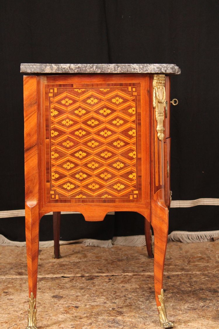 Commode en marqueterie d’époque transition, vers 1770