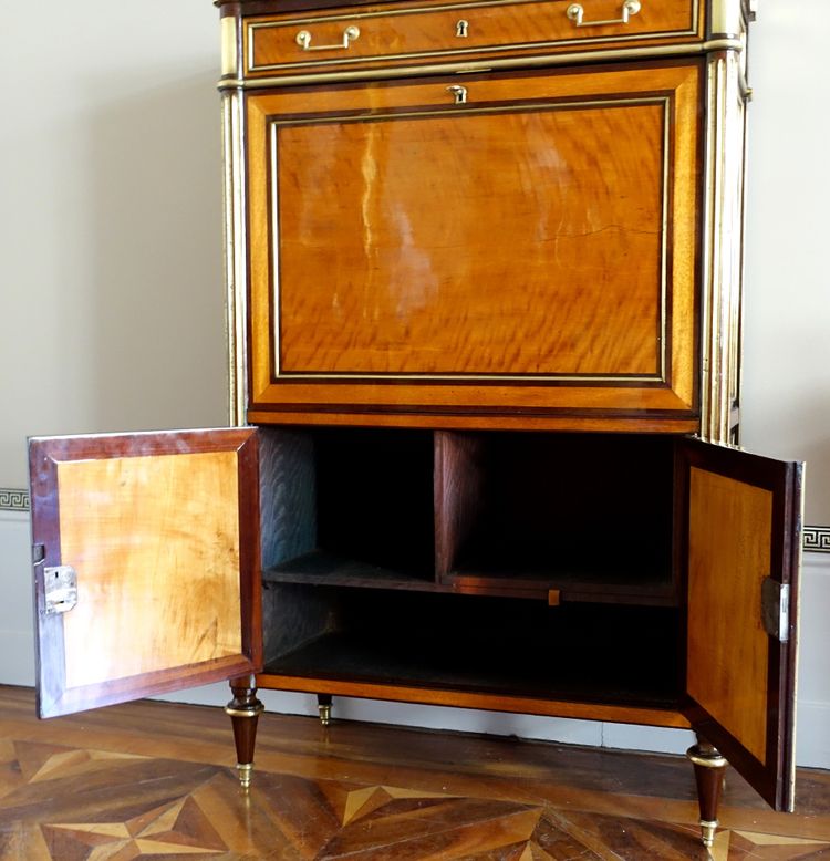 Sekretär aus Zitronenbaum und Amaranth aus der Zeit von Louis XVI - Ende 18.