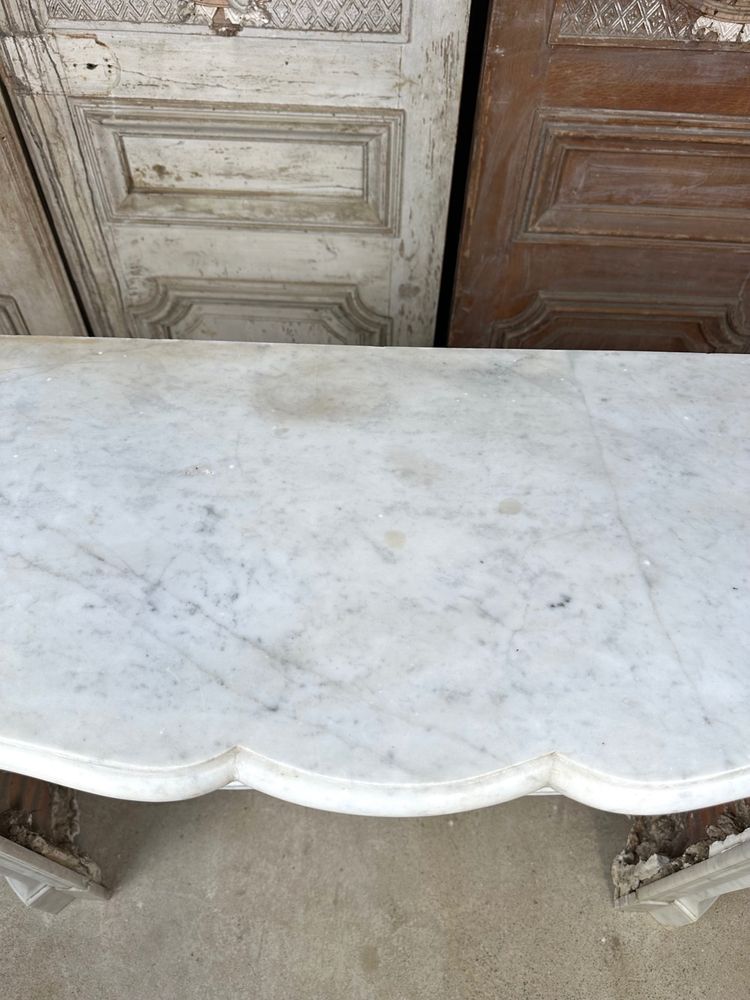 Cheminée en marbre blanc style Louis XV 19e siècle 