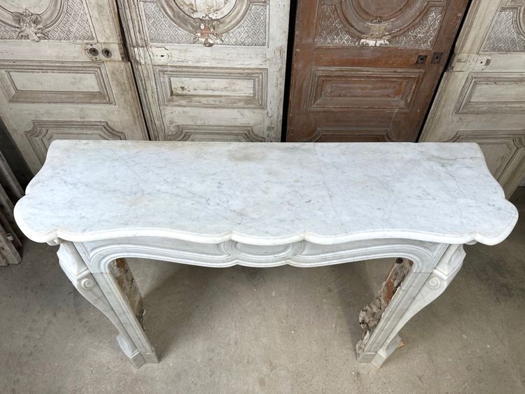 Cheminée en marbre blanc style Louis XV 19e siècle 
