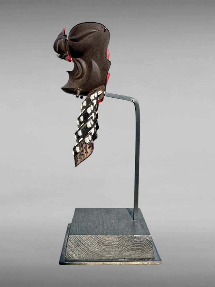 Maschera da samurai Mempo firmata NOUBOTAKA, laboratorio di Kaga - Fine del periodo Edo (1603-1868).