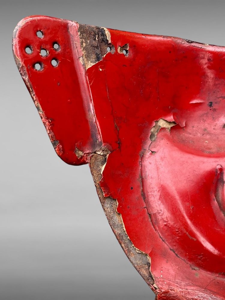 Mempo-Samurai-Halbmaske aus lackiertem Eisen – Edo-Zeit (1603–1868).