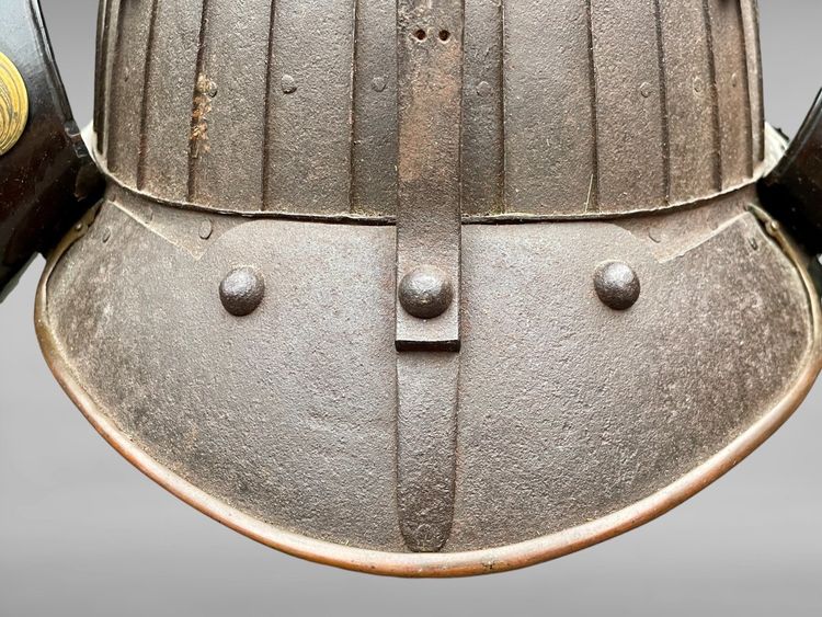 Kabuto da samurai in ferro battuto - Periodo Edo (1603-1868).
